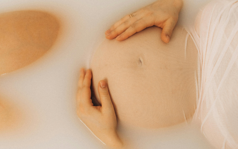 Can you take a bath while pregnant?